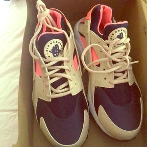 Women’s Air Huarache Sneakers